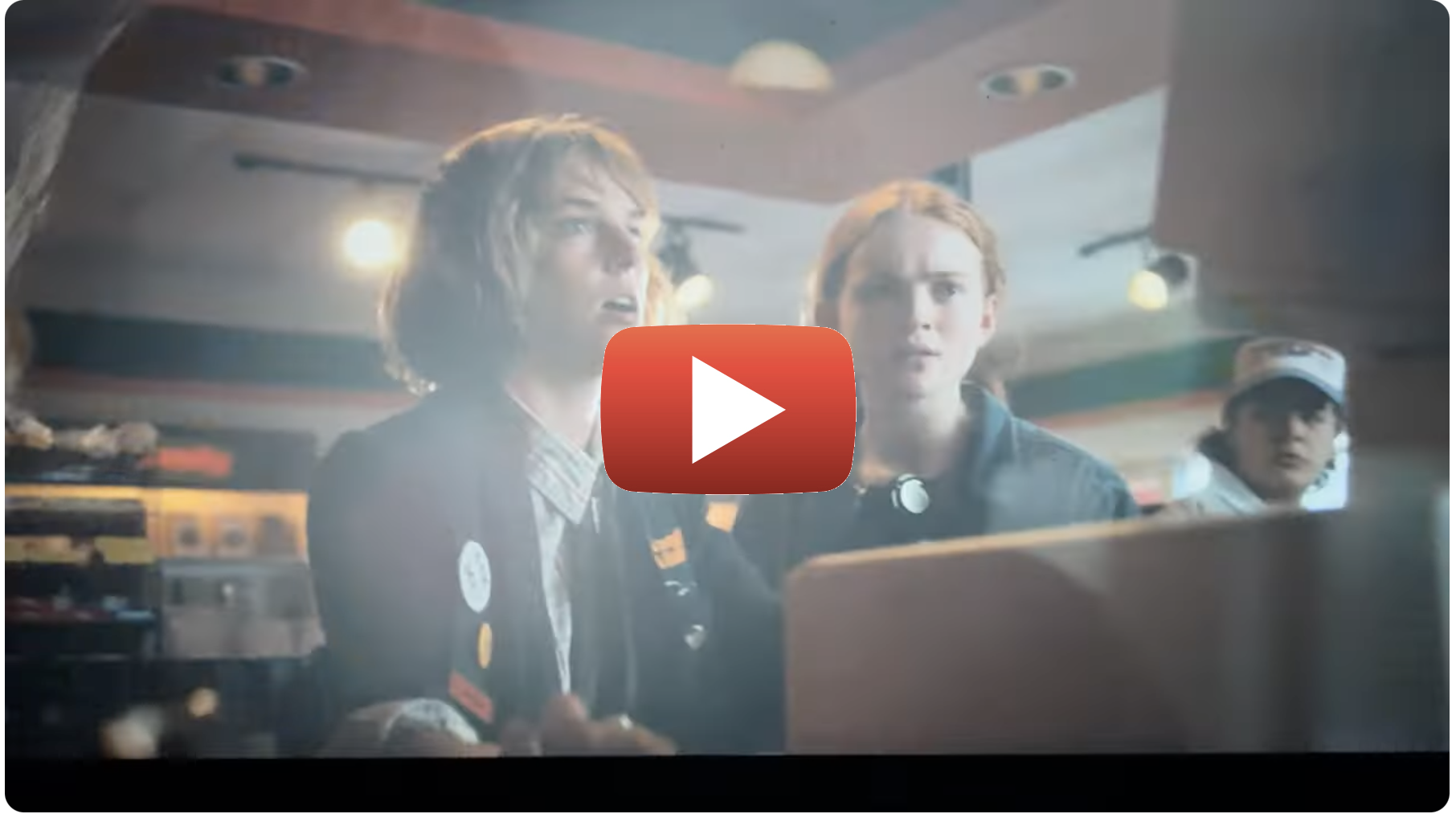 extrait de l'Ep2 S04, recherche dans la base de données d'une boutique de location de films